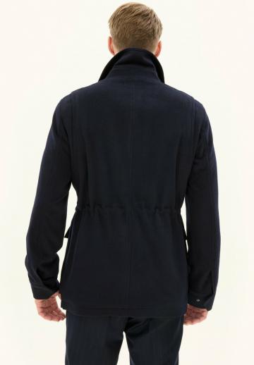 Короткое пальто