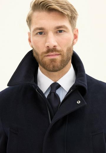 Короткое пальто