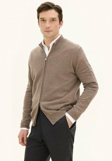 Вязаная кофта