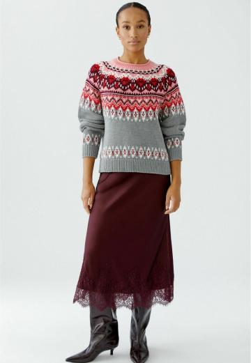 Жаккардовая вязаная кофта