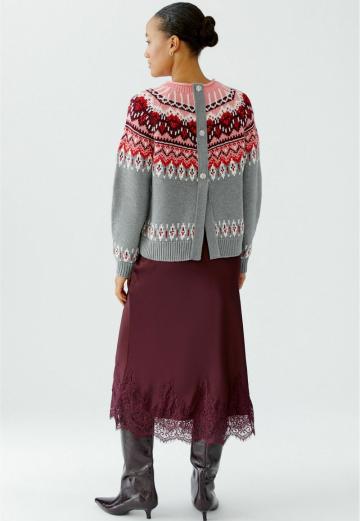 Жаккардовая вязаная кофта