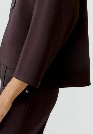 Пуловер с капюшоном