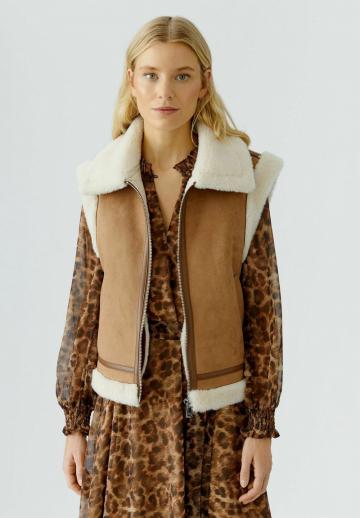 Пуховой жилет