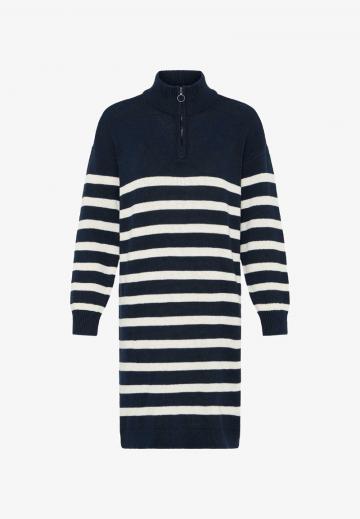 Вязаное платье