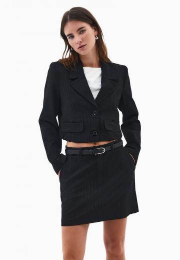 Короткий блейзер