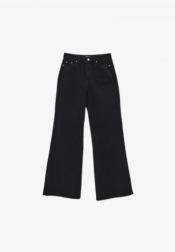 Клешеные джинсы