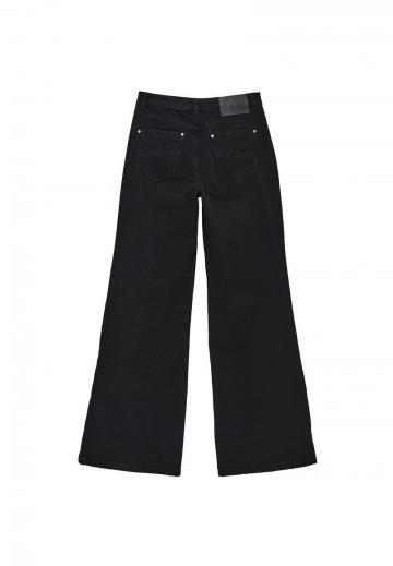 Клешеные джинсы