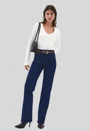 Прямые джинсы