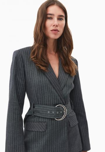 Короткое пальто