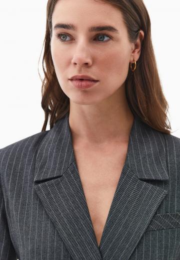 Короткое пальто