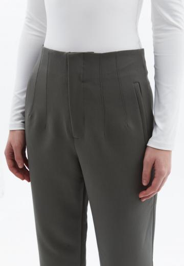 Узкие брюки