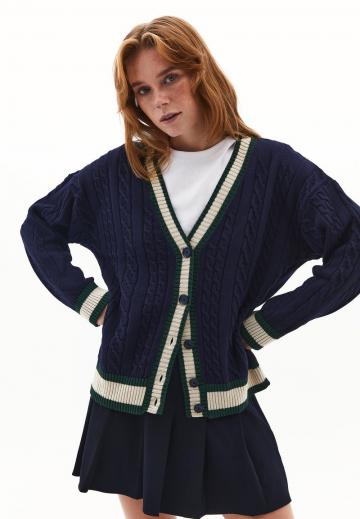 Вязаная кофта