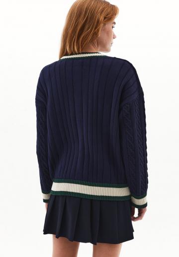 Вязаная кофта