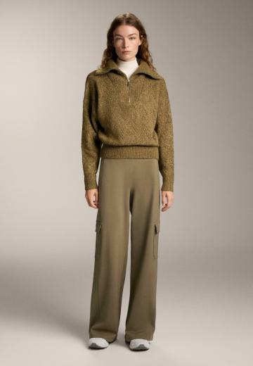 Брюки с накладными карманами