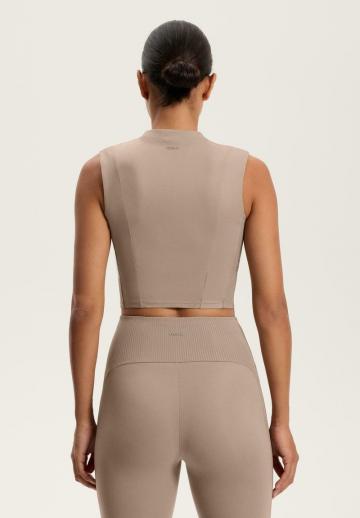 Спортивный топ