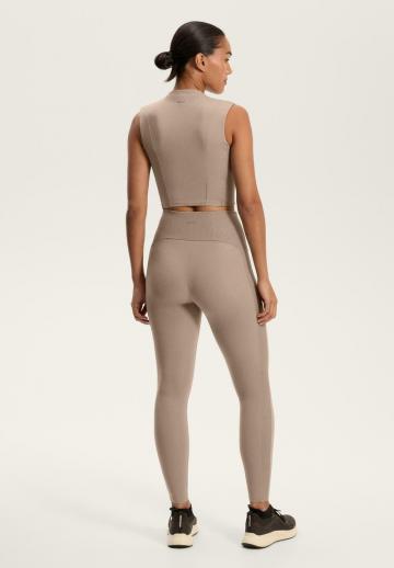 Спортивный топ