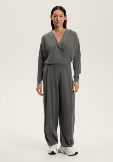 Пуловер с капюшоном