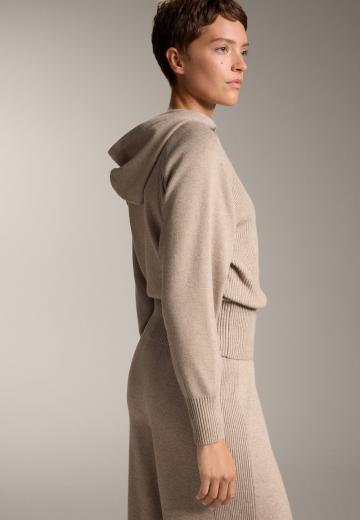 Пуловер с капюшоном