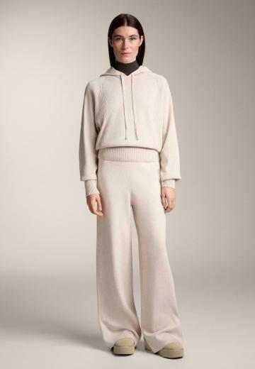 Пуловер с капюшоном