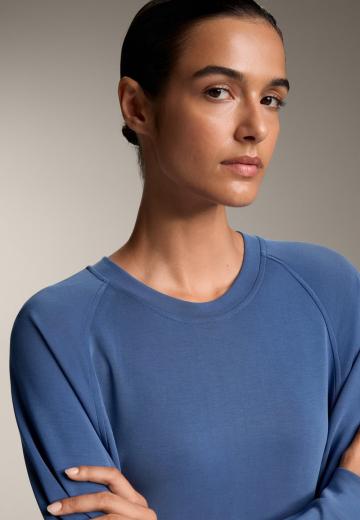 Спортивная толстовка