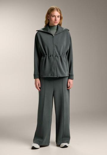 Спортивная толстовка