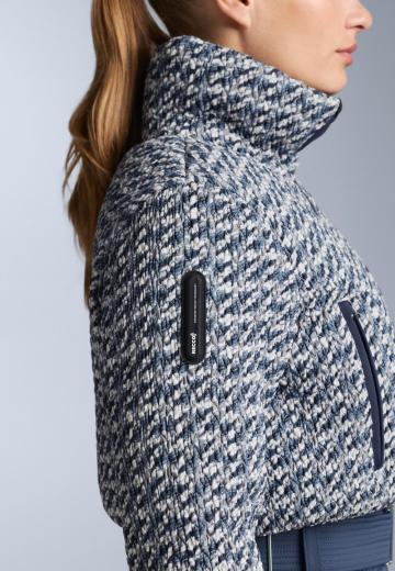 Спортивная куртка