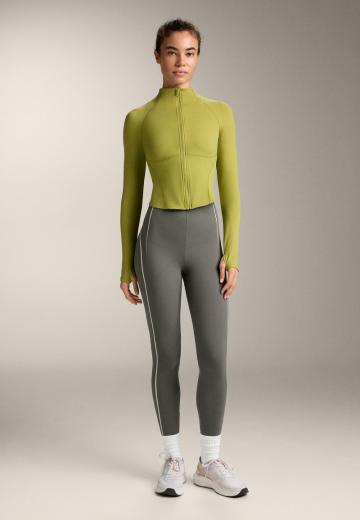 Спортивная куртка