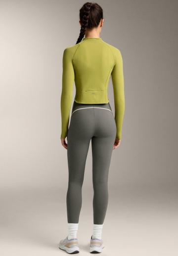 Спортивная куртка