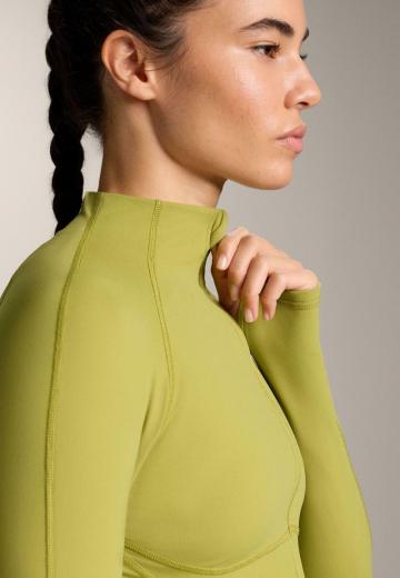 Спортивная куртка