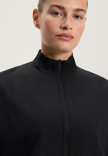 Спортивная куртка