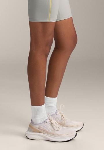 Беговые кроссовки