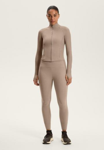 Спортивная куртка