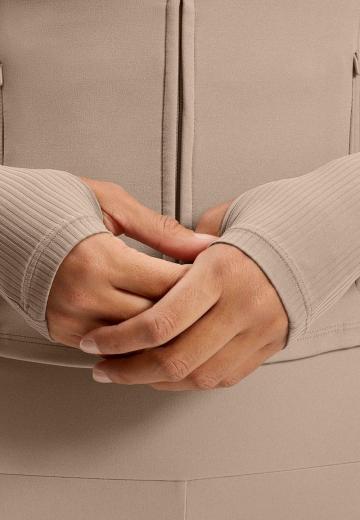 Спортивная куртка