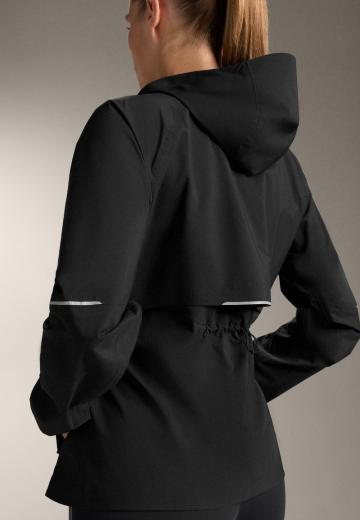 Спортивная куртка