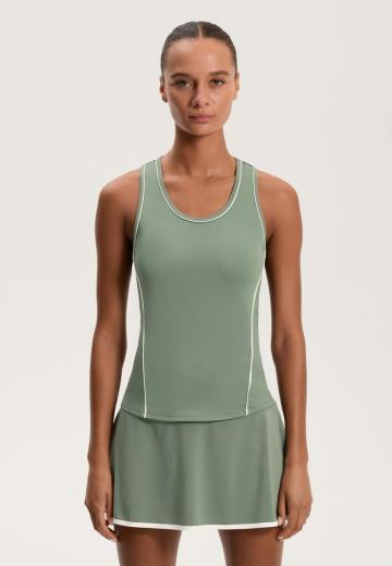 Спортивный топ