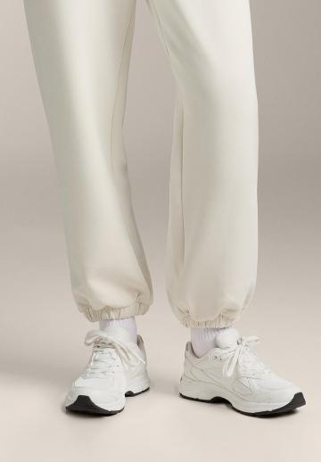 Тренировочные кроссовки