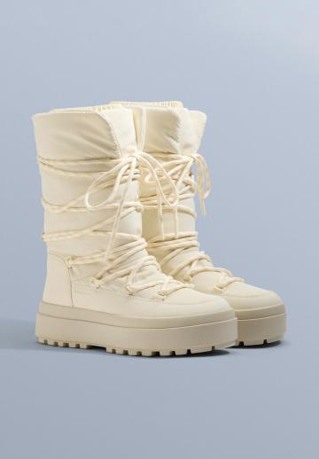 Спортивные сапоги