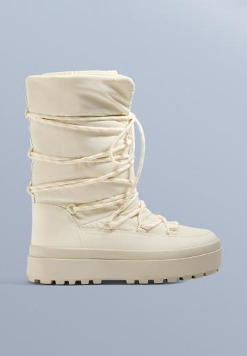 Спортивные сапоги