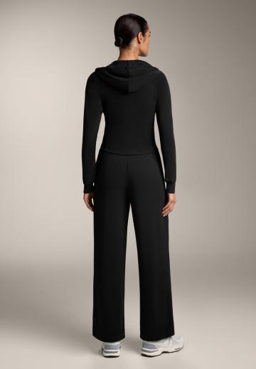 Спортивная толстовка