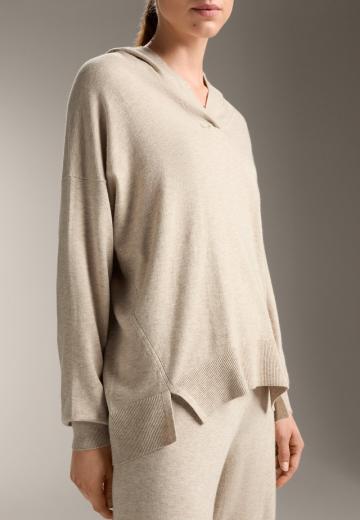 Пуловер с капюшоном