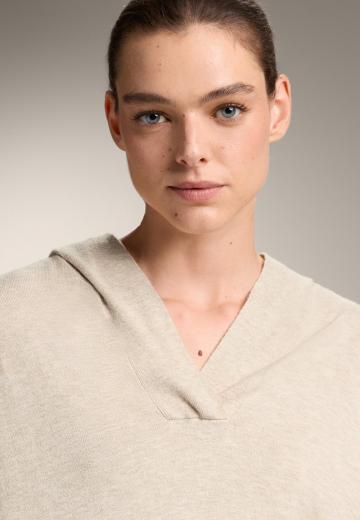 Пуловер с капюшоном