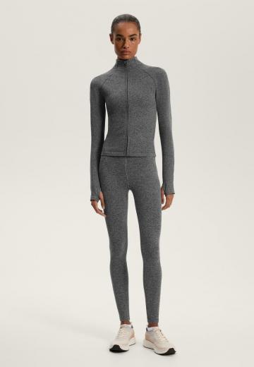 Спортивная толстовка