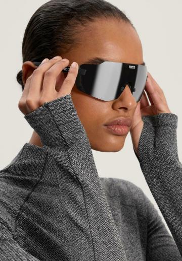 Спортивная толстовка