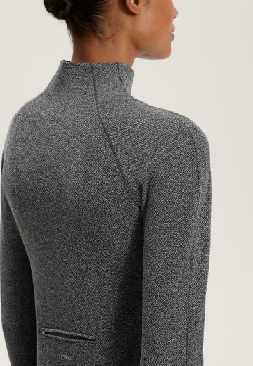 Спортивная толстовка