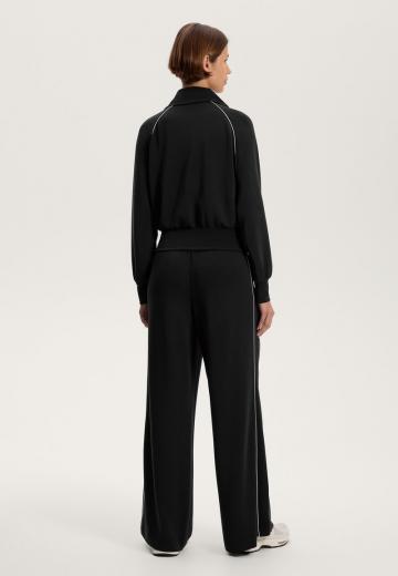 Спортивная толстовка