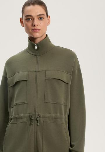 Куртка с накладнымит карманами