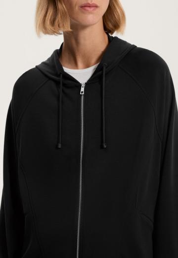 Спортивная толстовка