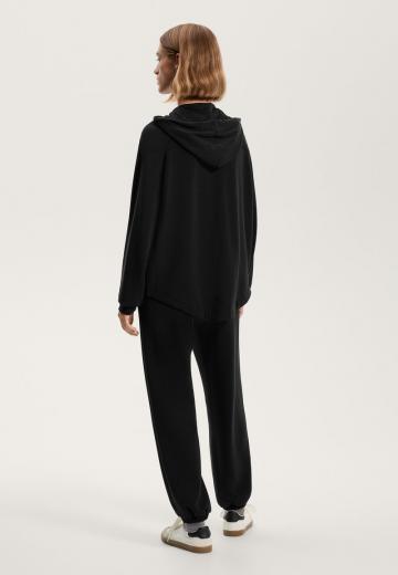 Спортивная толстовка