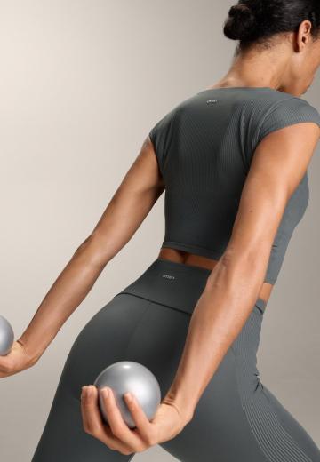 Спортивная майка