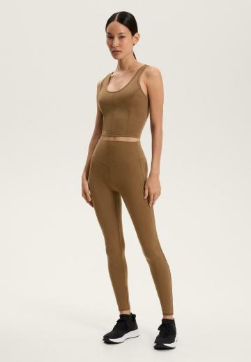 Спортивный топ